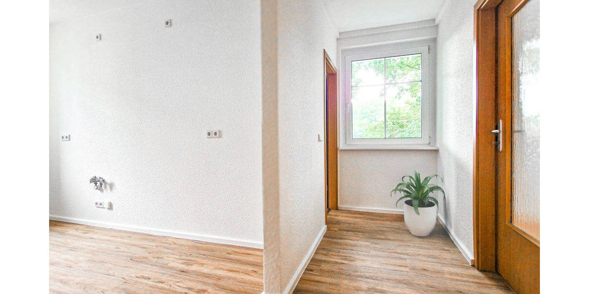 Etagenwohnung Zwickau Eckersbach - 2 Zimmer, 48 m&sup2;, 329&euro; | Angebot:25797223