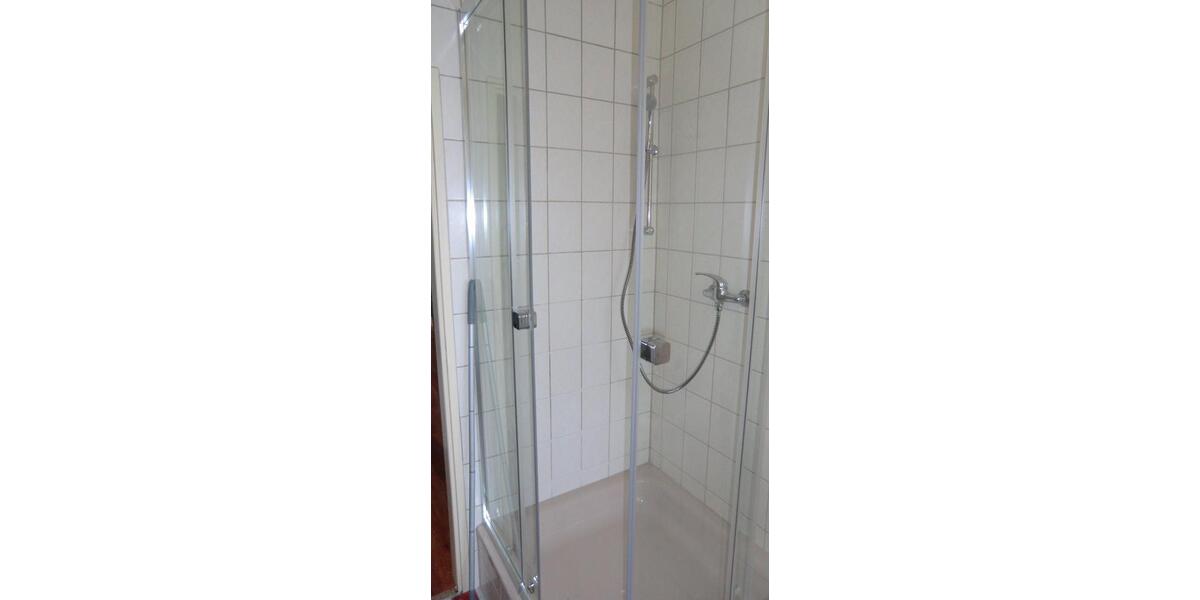 Erdgeschoßwohnung Zwickau Neuplanitz - 2 Zimmer, 46 m&sup2;, 300&euro; | Angebot:25419785