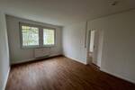 Etagenwohnung Zwickau Eckersbach - 2 Zimmer, 50 m&sup2;, 300&euro; | Angebot:26543799