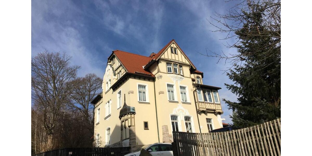Dachgeschoßwohnung Ellefeld - 5 Zimmer, 93 m&sup2;, 400&euro; | Angebot:25302933