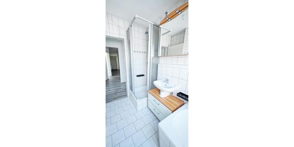 Dachgeschoßwohnung Meerane - 4 Zimmer, 127 m&sup2;, 735&euro; | Angebot:25749736