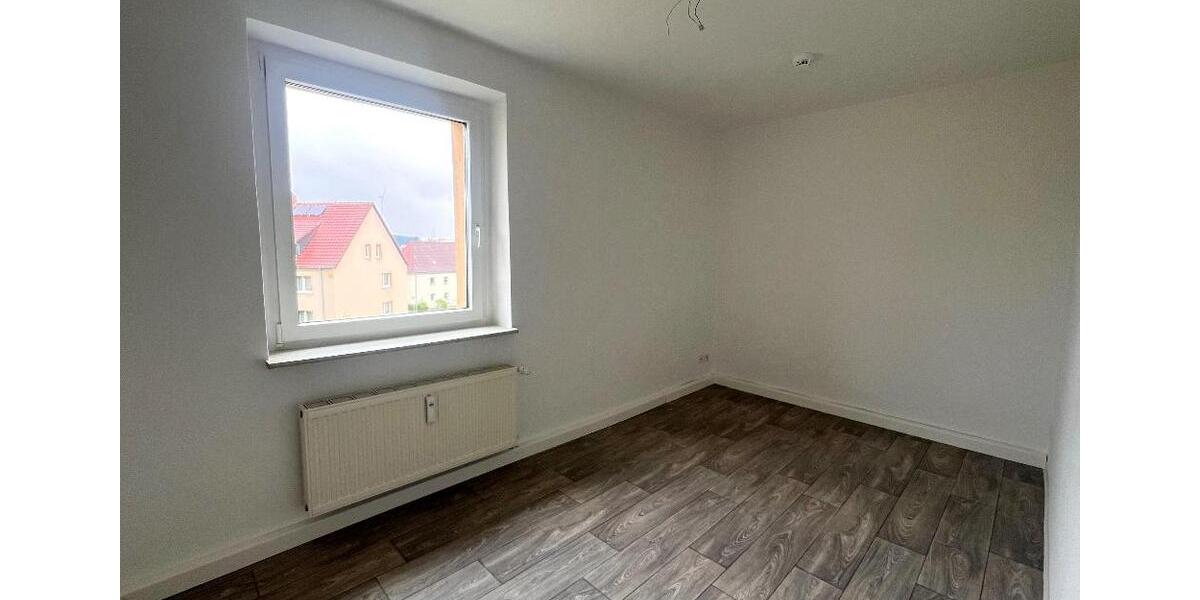 Etagenwohnung Mülsen - 3 Zimmer, 68 m&sup2;, 425&euro; | Angebot:22551808