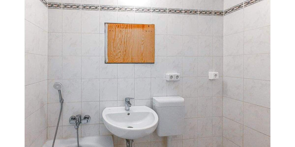 Etagenwohnung Zwickau Eckersbach - 3 Zimmer, 55 m&sup2;, 330&euro; | Angebot:25733946