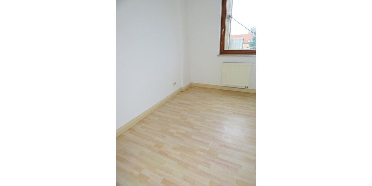 Etagenwohnung Zwickau - 3 Zimmer, 74 m&sup2;, 370&euro; | Angebot:23086738