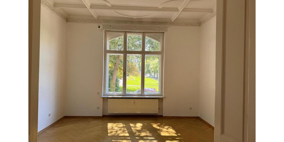 Erdgeschoßwohnung Zwickau Zwickau-Nord - 5 Zimmer, 174 m&sup2;, 900&euro; | Angebot:25855314