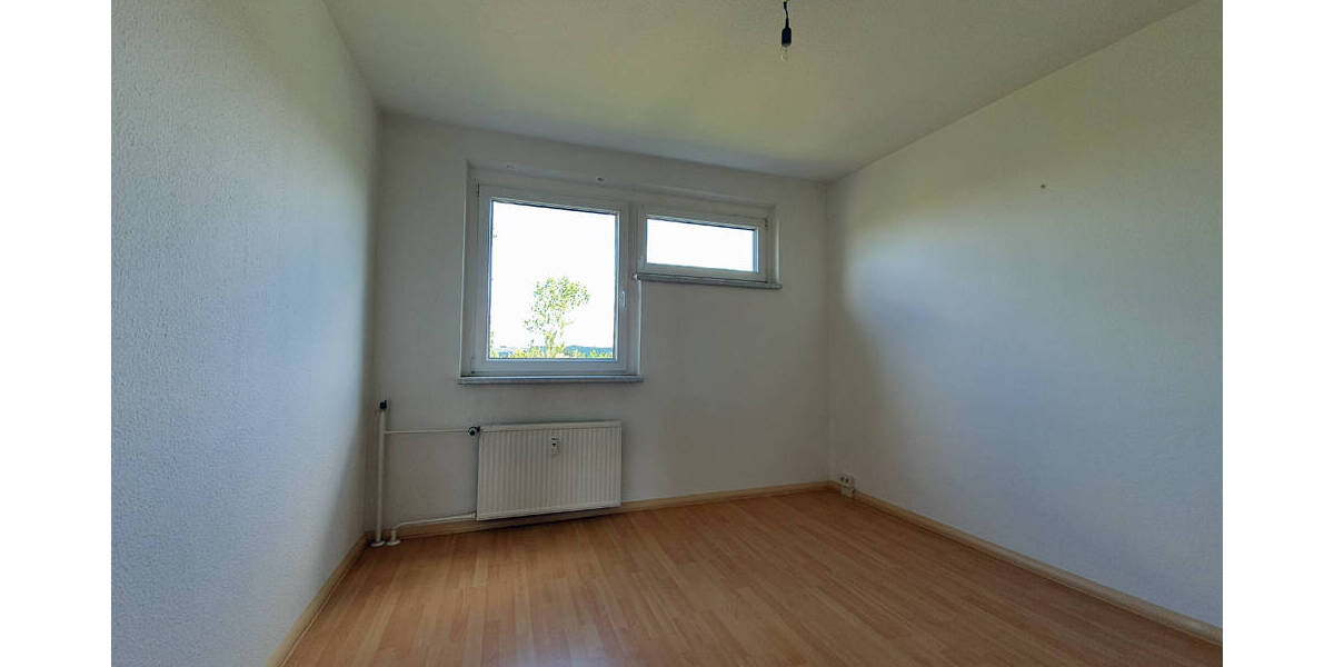 Etagenwohnung Zwickau Eckersbach - 3 Zimmer, 55 m&sup2;, 330&euro; | Angebot:25680125