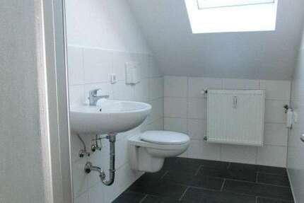 Wohnung Glauchau - 2 Zimmer, 37 m&sup2;, 250&euro; | Angebot:27349671
