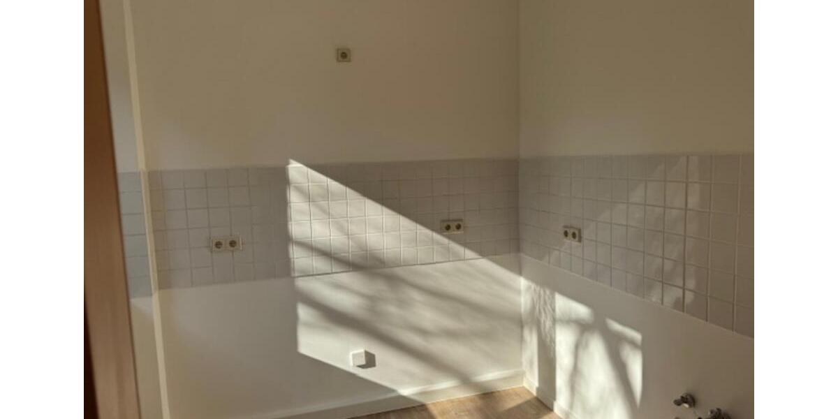 Hochparterre Zwickau Zwickau-Nord - 2 Zimmer, 49 m&sup2;, 309&euro; | Angebot:25753384