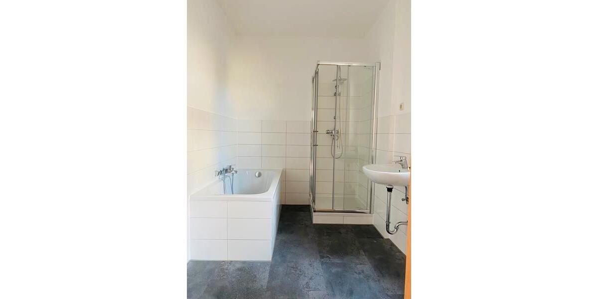 Etagenwohnung Meerane - 2 Zimmer, 58 m&sup2;, 363&euro; | Angebot:25376877