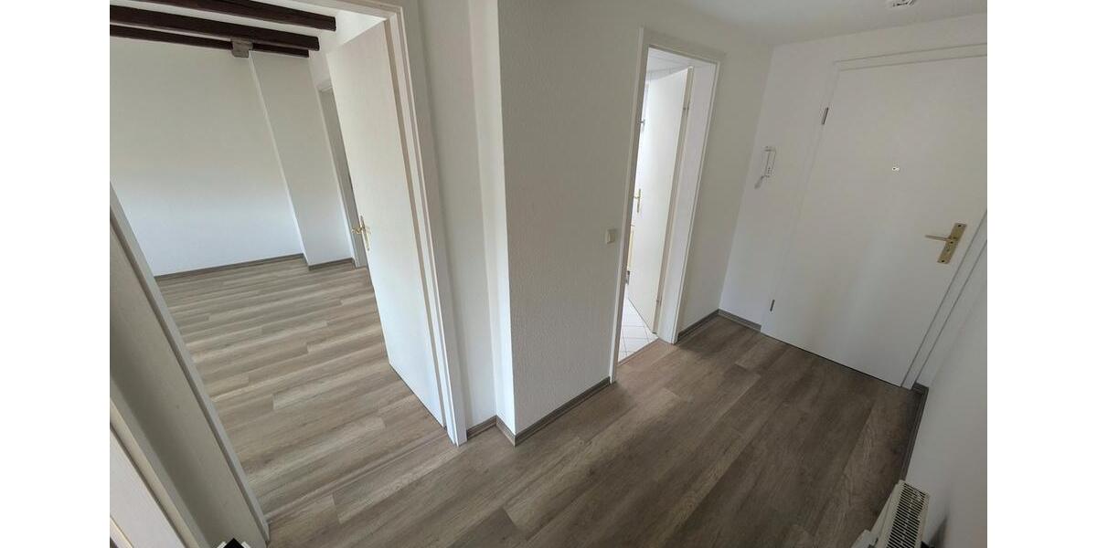 Dachgeschoßwohnung Zwickau - 2 Zimmer, 55 m&sup2;, 270&euro; | Angebot:25945659