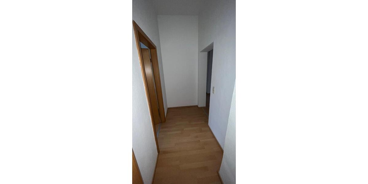 Hochparterre Reichenbach im Vogtland - 2 Zimmer, 55 m&sup2;, 300&euro; | Angebot:19406954