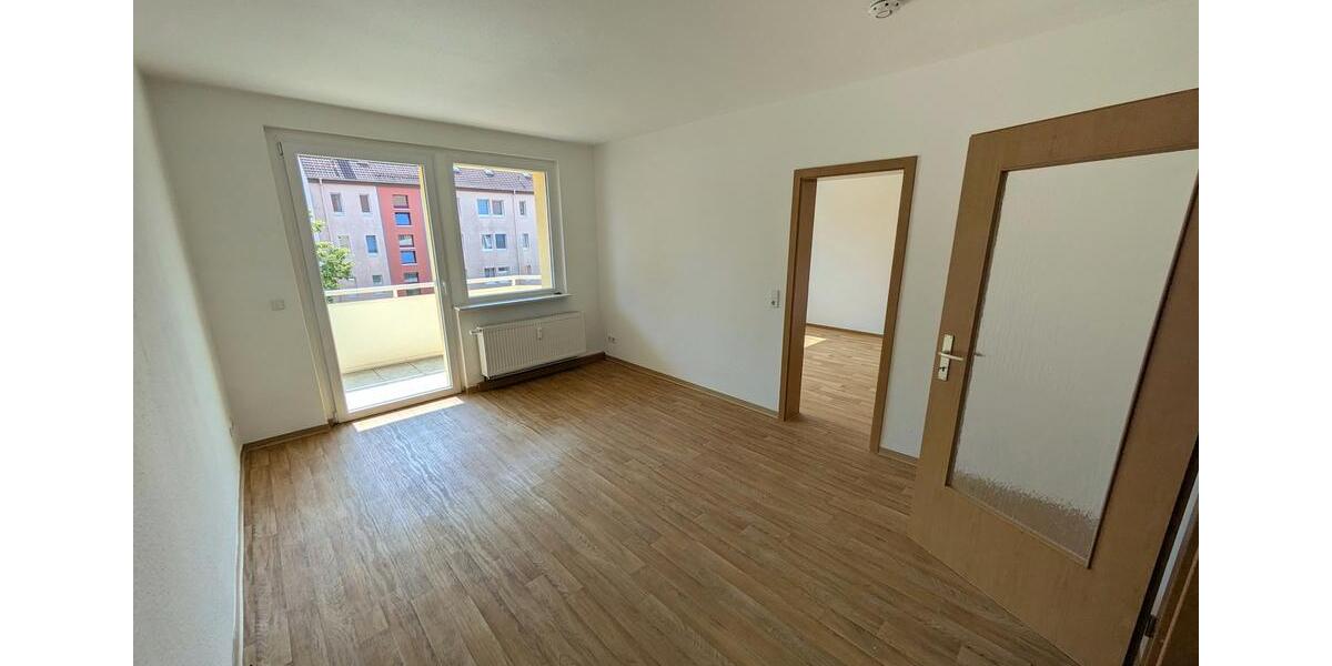 Etagenwohnung Limbach-Oberfrohna Oberfrohna - 2 Zimmer, 49 m&sup2;, 333&euro; | Angebot:25945641