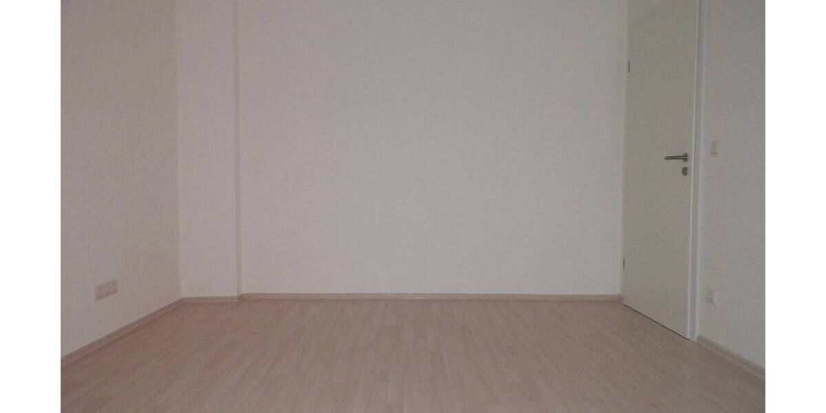 Etagenwohnung Zwickau-Nordvorstadt Pölbitz - 3 Zimmer, 78 m&sup2;, 460&euro; | Angebot:25771740