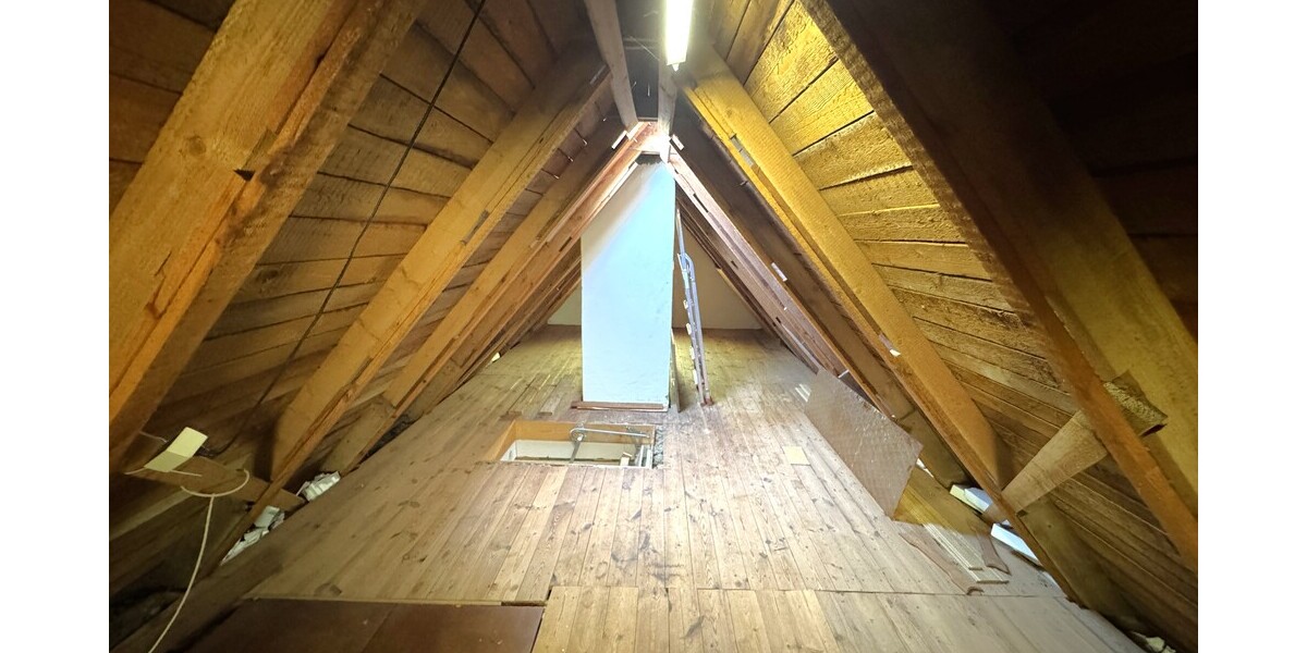 Großzügiges Einfamilienhaus mit Sauna, Sonnenterrasse und drei Garagen in Berga-Wünschendorf. - Einfamilienhaus Berga-Wünschendorf Wünschendorf | Angebot:27266296