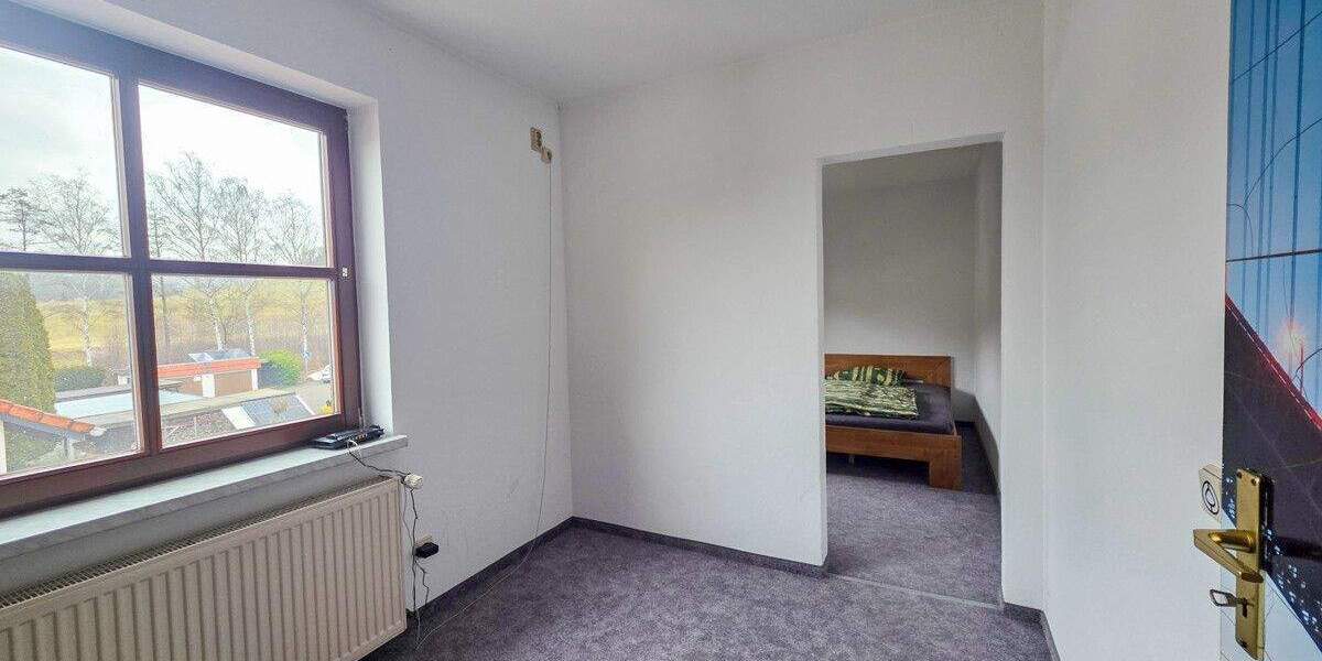 Reihenendhaus Aue-Bad Schlema Schlema - 6 Zimmer, 160 m&sup2;, 270.000&euro; | Angebot:25688337