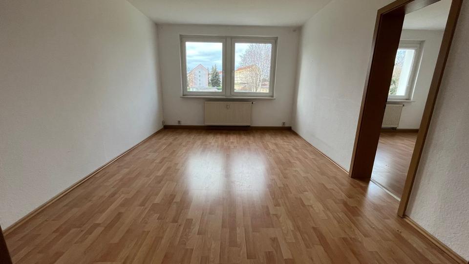 Etagenwohnung Crimmitschau - 2 Zimmer, 46 m&sup2;, 270&euro; | Angebot:24489744