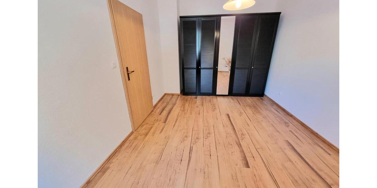 Etagenwohnung Gersdorf - 2 Zimmer, 50 m&sup2;, 355&euro; | Angebot:25723746
