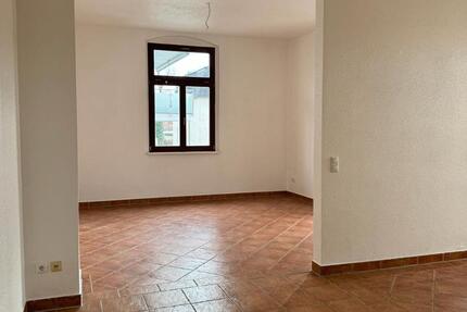 Wohnung Reichenbach im Vogtland - 2 Zimmer, 83 m&sup2;, 414&euro; | Angebot:25907379