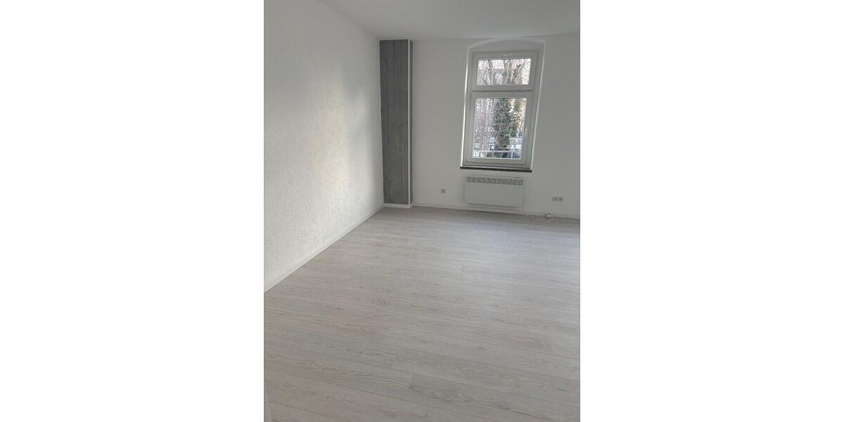 Etagenwohnung Limbach-Oberfrohna Oberfrohna - 2 Zimmer, 65 m&sup2;, 490&euro; | Angebot:25845832