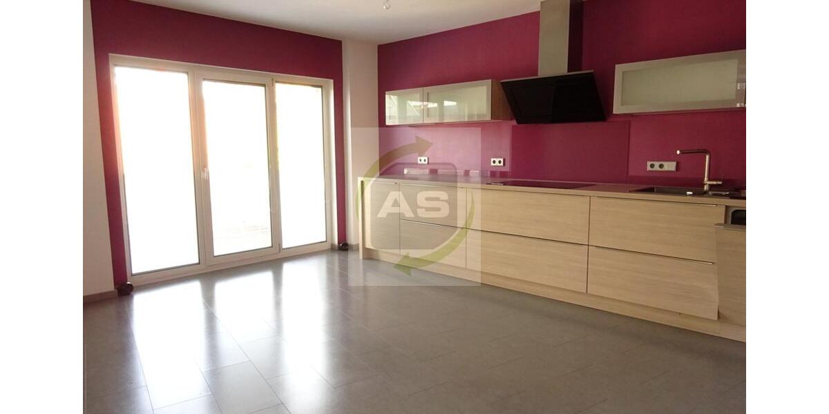 Etagenwohnung Zwickau - 5 Zimmer, 130 m&sup2;, 1.150&euro; | Angebot:26624039