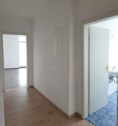Etagenwohnung Zwickau Pöhlau - 3 Zimmer, 75 m&sup2;, 380&euro; | Angebot:26389544