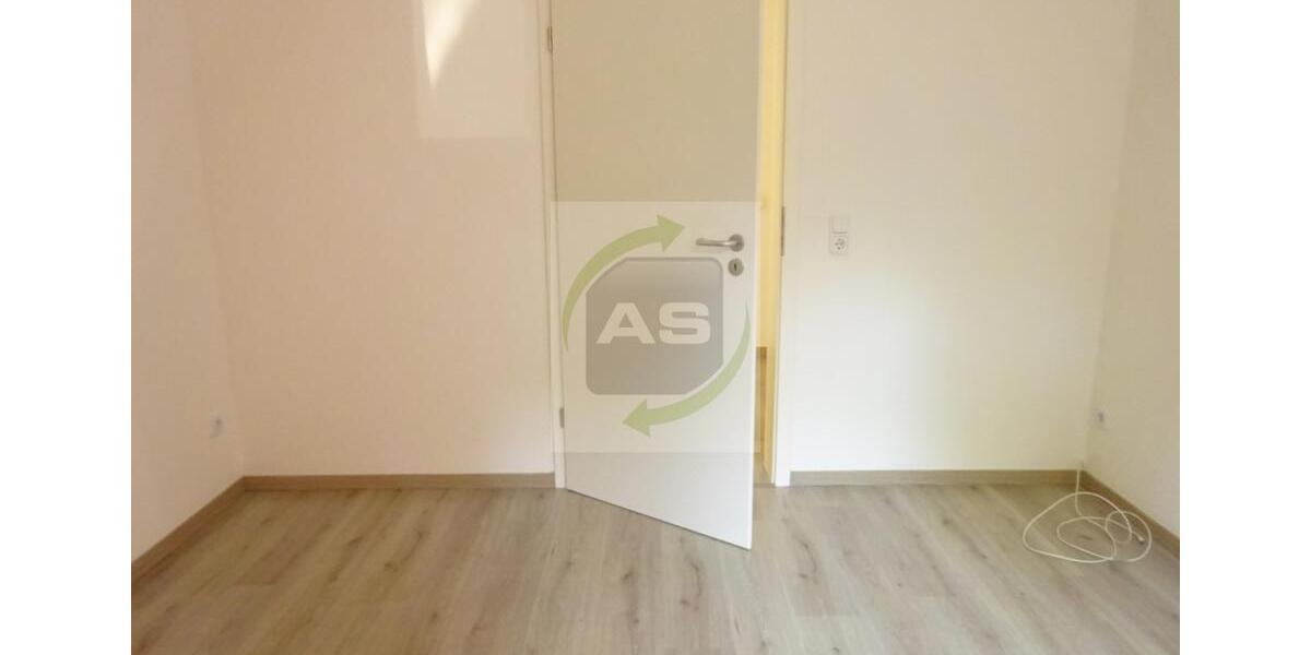 Erdgeschoßwohnung Neumark - 6 Zimmer, 128 m&sup2;, 768&euro; | Angebot:22591351