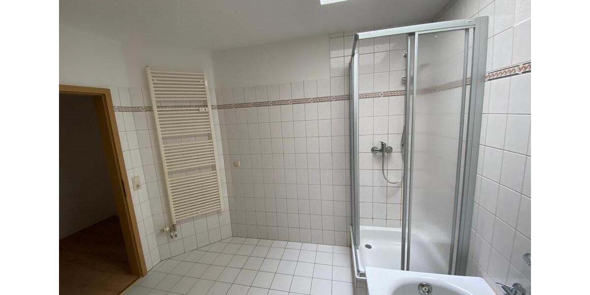 Dachgeschoßwohnung Greiz - 3 Zimmer, 107 m&sup2;, 535&euro; | Angebot:20445192