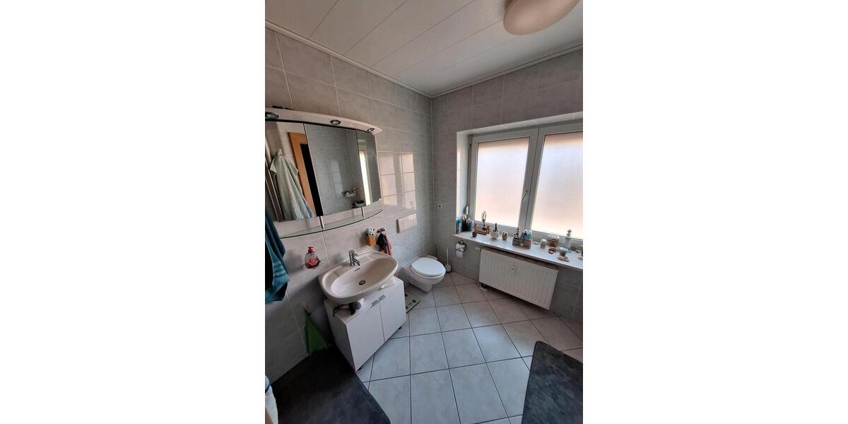 Erdgeschoßwohnung Hohndorf - 3 Zimmer, 75 m&sup2;, 675&euro; | Angebot:25342710