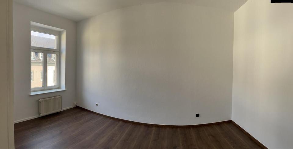 Etagenwohnung Crimmitschau - 3 Zimmer, 108 m&sup2;, 650&euro; | Angebot:24802720