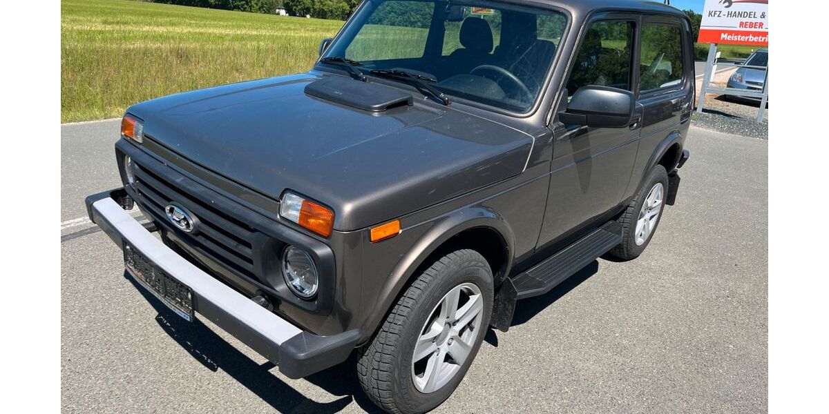 Lada Niva 6.100 km 15.650 &euro; Reichenbach/Rotschau 08468
