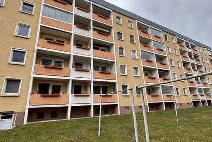 Wohnung Hohenstein-Ernstthal Wüstenbrand - 4 Zimmer, 65 m&sup2;, 49.000&euro; | Angebot:25696915