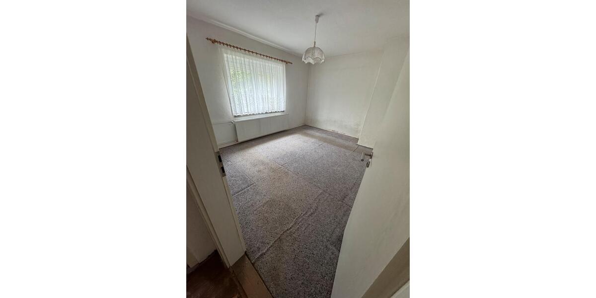 Einfamilienhaus Hohenstein-Ernstthal Ernstthal - 10 Zimmer, 140 m&sup2;, 78.000&euro; | Angebot:21974079