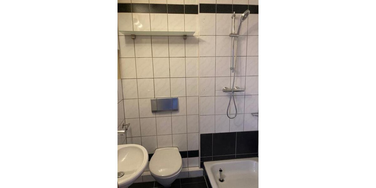 Etagenwohnung Aue-Bad Schlema Bad Schlema - 4 Zimmer, 122 m&sup2;, 665&euro; | Angebot:25141483