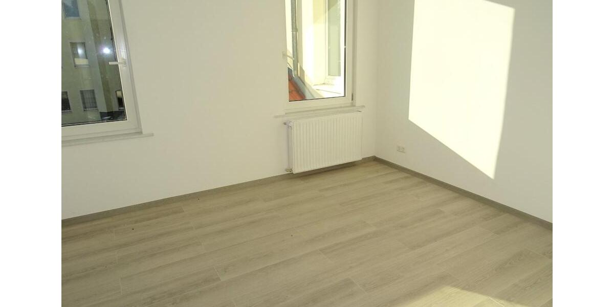 Etagenwohnung Zwickau - 4 Zimmer, 120 m&sup2;, 700&euro; | Angebot:21447983