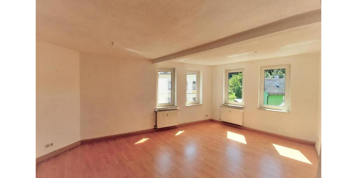 Etagenwohnung Elsterberg - 3 Zimmer, 62 m&sup2;, 295&euro; | Angebot:22041075