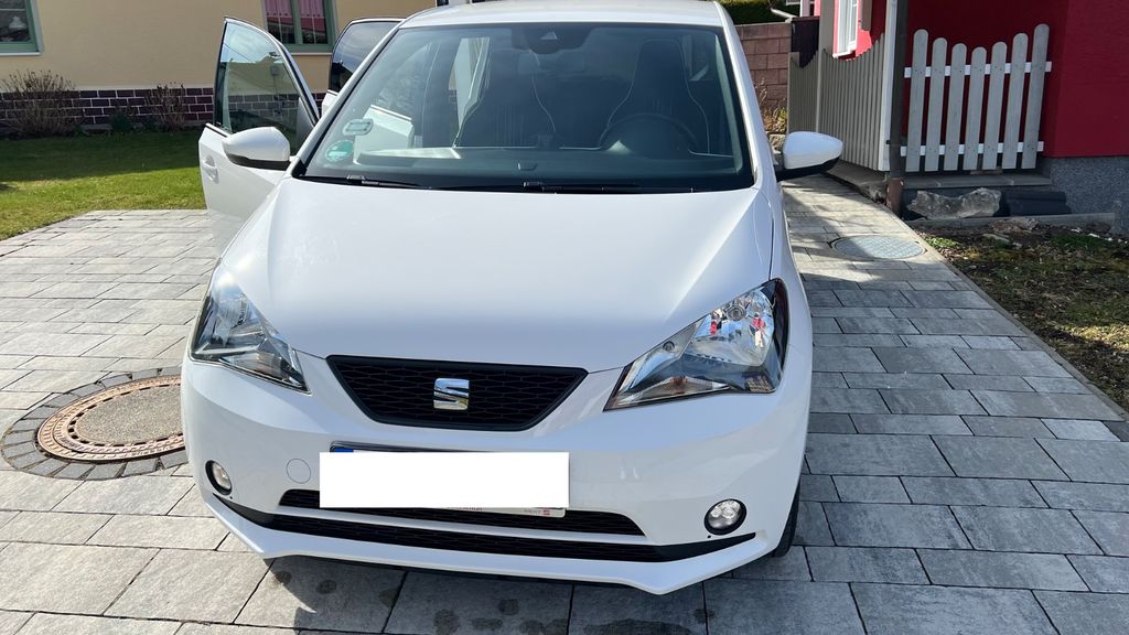 Seat Mii 26.700 km 12.990 &euro; Auerbach 08209