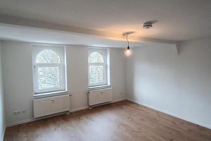 Wohnung Reichenbach im Vogtland - 3 Zimmer, 74 m&sup2;, 450&euro; | Angebot:25219041