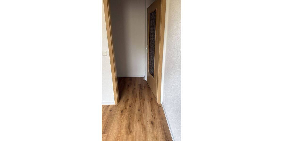 Etagenwohnung Zwickau Bahnhofsvorstadt - 3 Zimmer, 90 m&sup2;, 550&euro; | Angebot:26695006