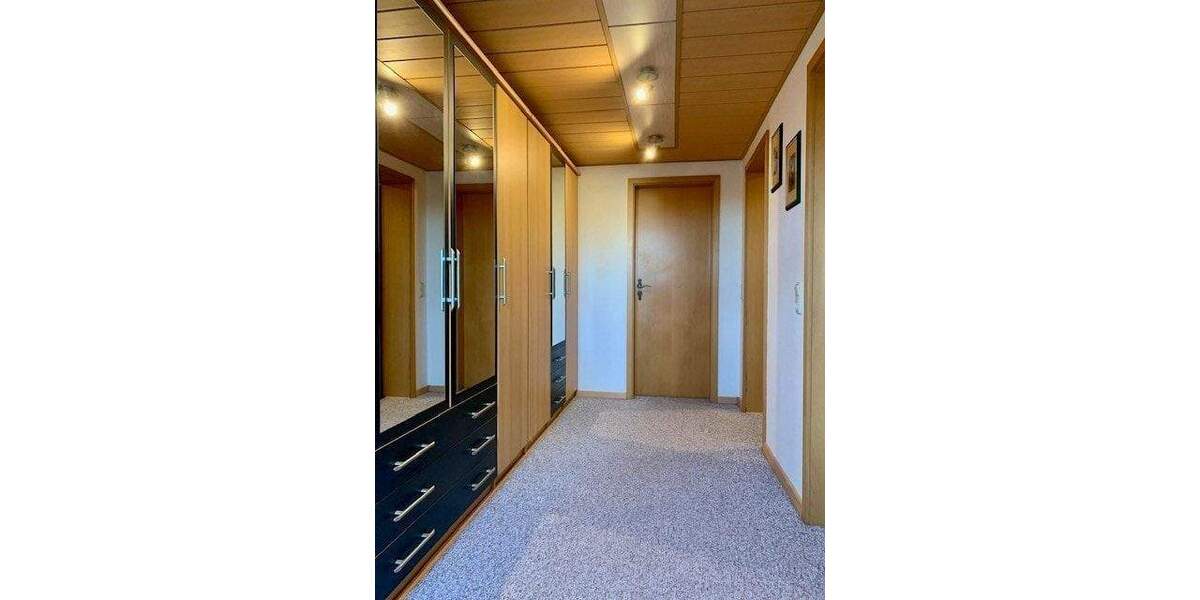 Reihenmittelhaus Reichenbach - 6 Zimmer, 161 m&sup2;, 125.000&euro; | Angebot:25864350