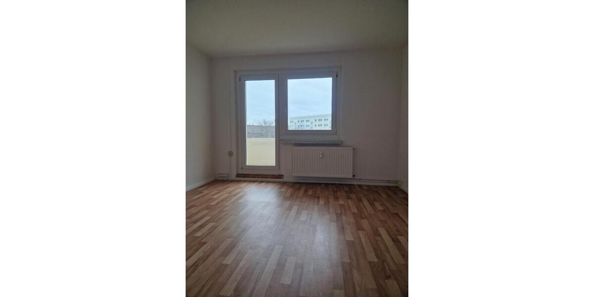 Etagenwohnung Glauchau - 3 Zimmer, 55 m&sup2;, 330&euro; | Angebot:18910989