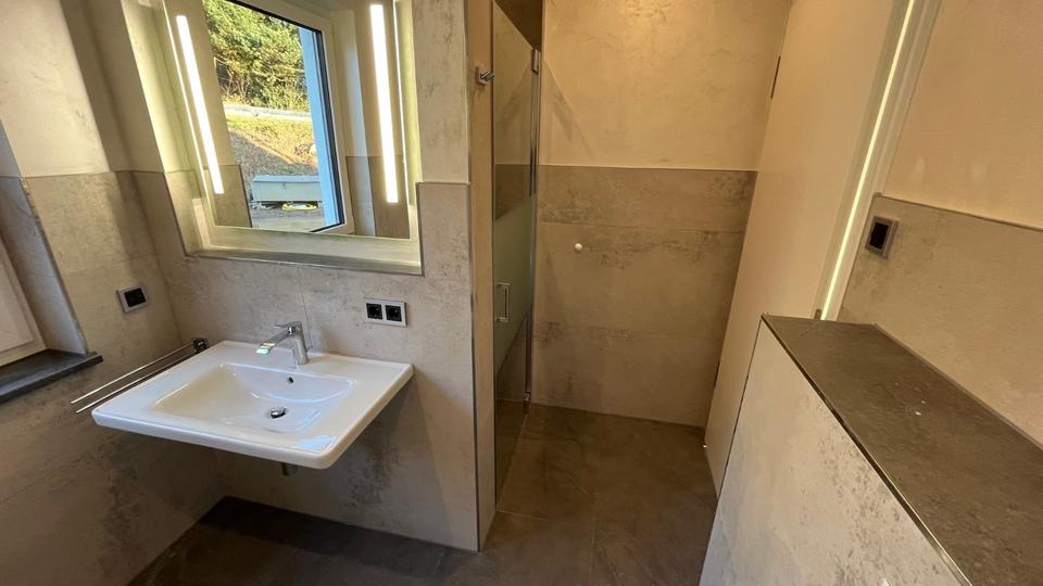 Maisonettenwohnung Werdau - 3 Zimmer, 126 m&sup2;, 1.642&euro; | Angebot:21120128