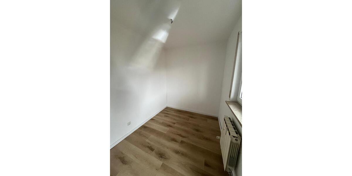 Etagenwohnung Hohenstein-Ernstthal Ernstthal - 2 Zimmer, 42 m&sup2;, 240&euro; | Angebot:25720222