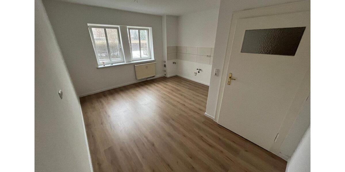 Etagenwohnung Glauchau - 2 Zimmer, 53 m&sup2;, 310&euro; | Angebot:25106967