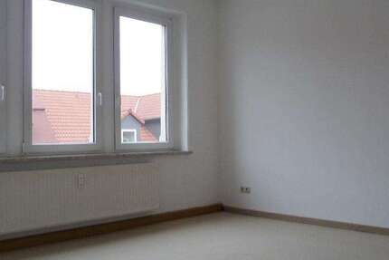 Wohnung Zwickau Mitte-West - 2 Zimmer, 53 m&sup2;, 300&euro; | Angebot:25248325