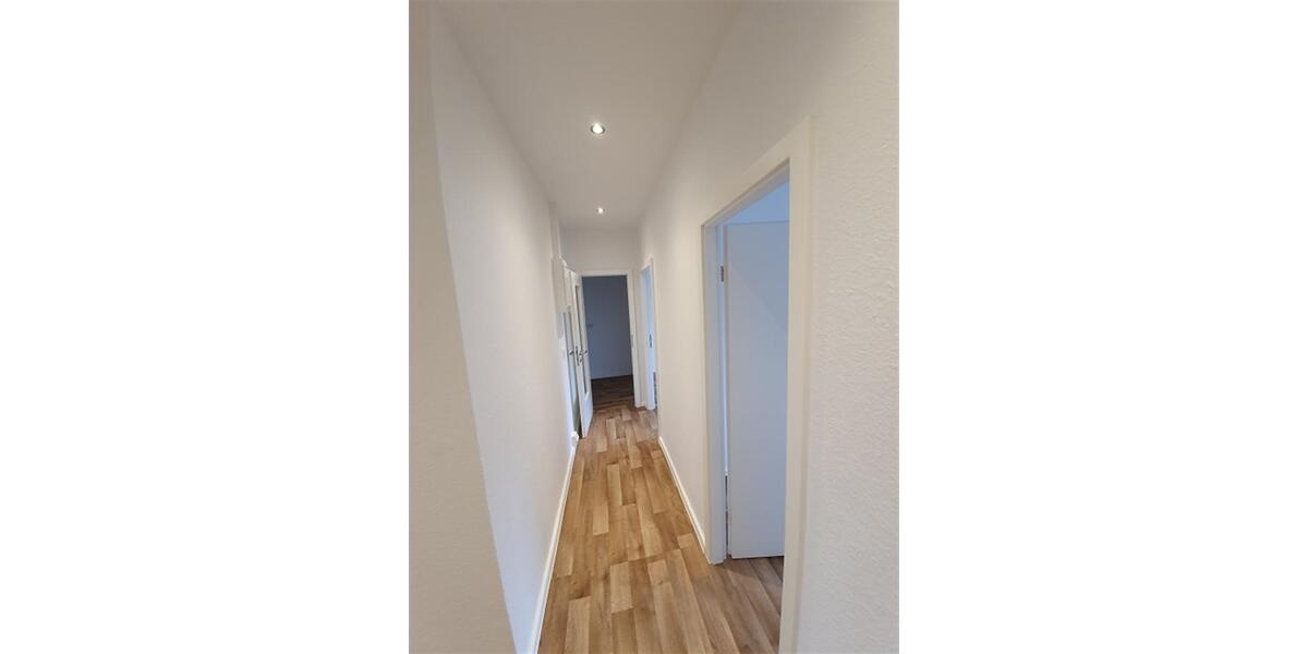 Etagenwohnung Reichenbach im Vogtland - 3 Zimmer, 69 m&sup2;, 415&euro; | Angebot:25271892