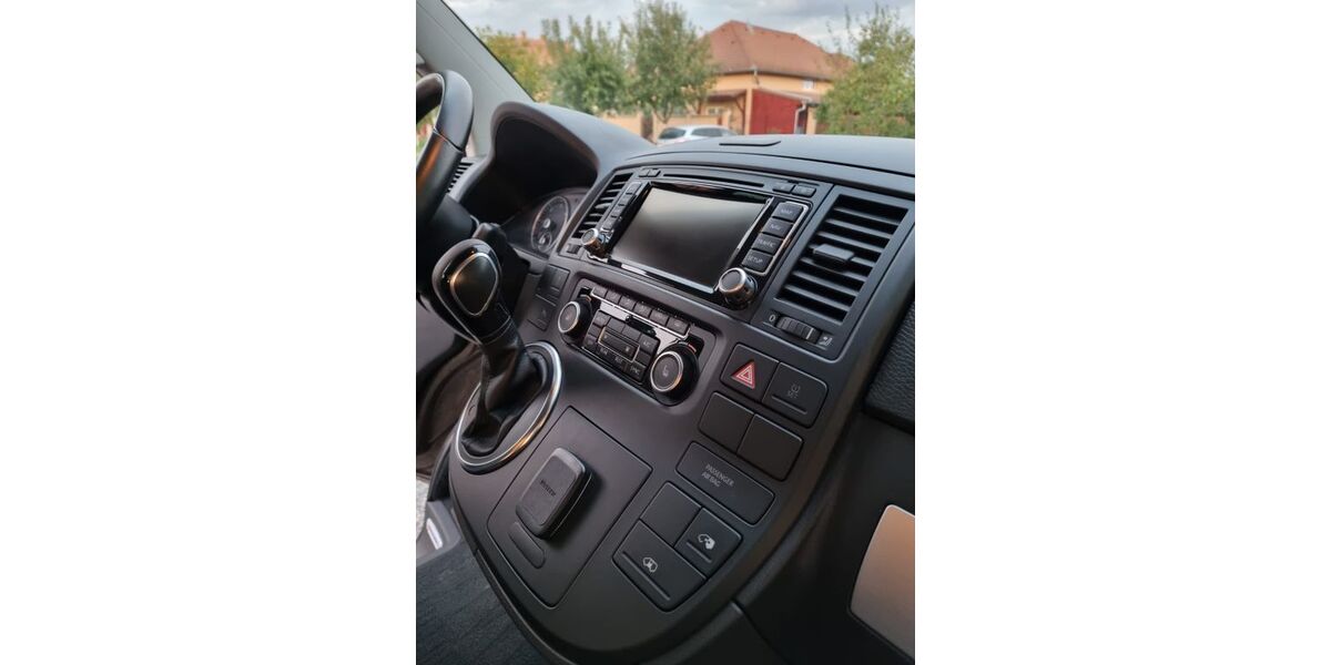 VW T5 Multivan 155.000 km 22.000 &euro; zwickau 08058