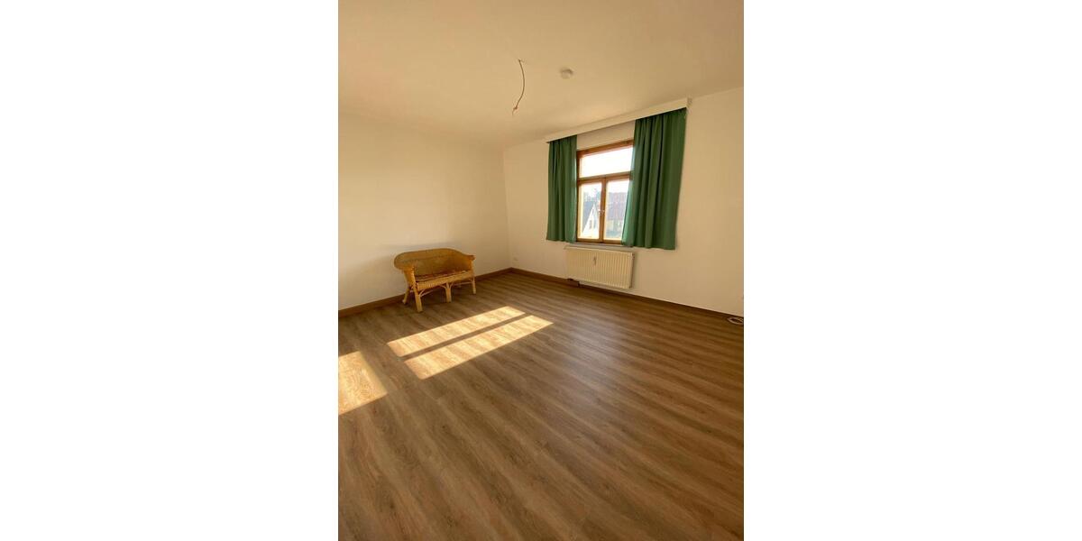 Etagenwohnung Zwickau - 2 Zimmer, 52 m&sup2;, 430&euro; | Angebot:21107701