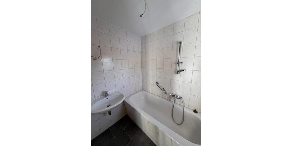 Etagenwohnung Reichenbach im Vogtland - 2 Zimmer, 52 m&sup2;, 350&euro; | Angebot:24610463