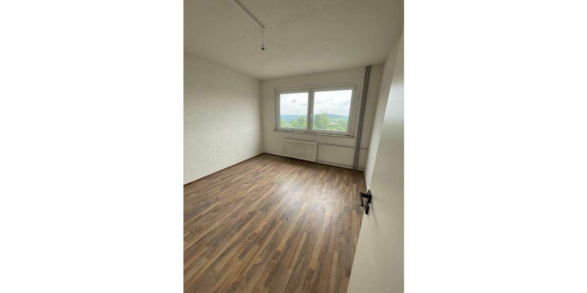 Etagenwohnung Schneeberg Neustädtel - 7 Zimmer, 131 m&sup2;, 966&euro; | Angebot:25696282