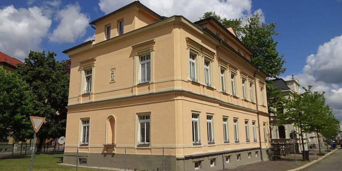 Etagenwohnung Zwickau Innenstadt - 3 Zimmer, 77 m&sup2;, 595&euro; | Angebot:25780742